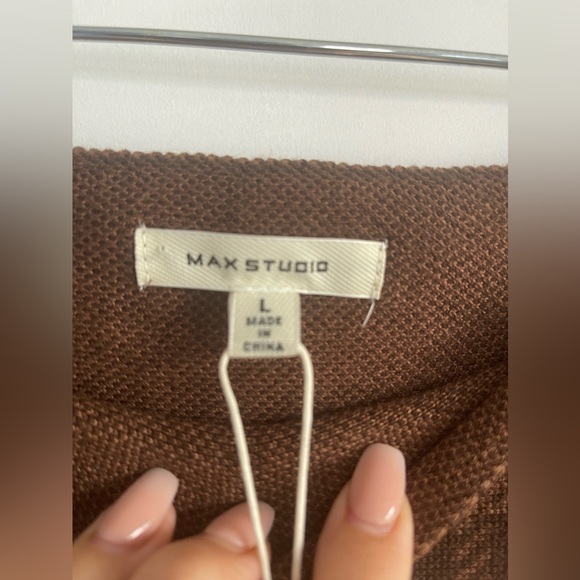 Extremely flattering Aline skirt - Picture 3 of 7